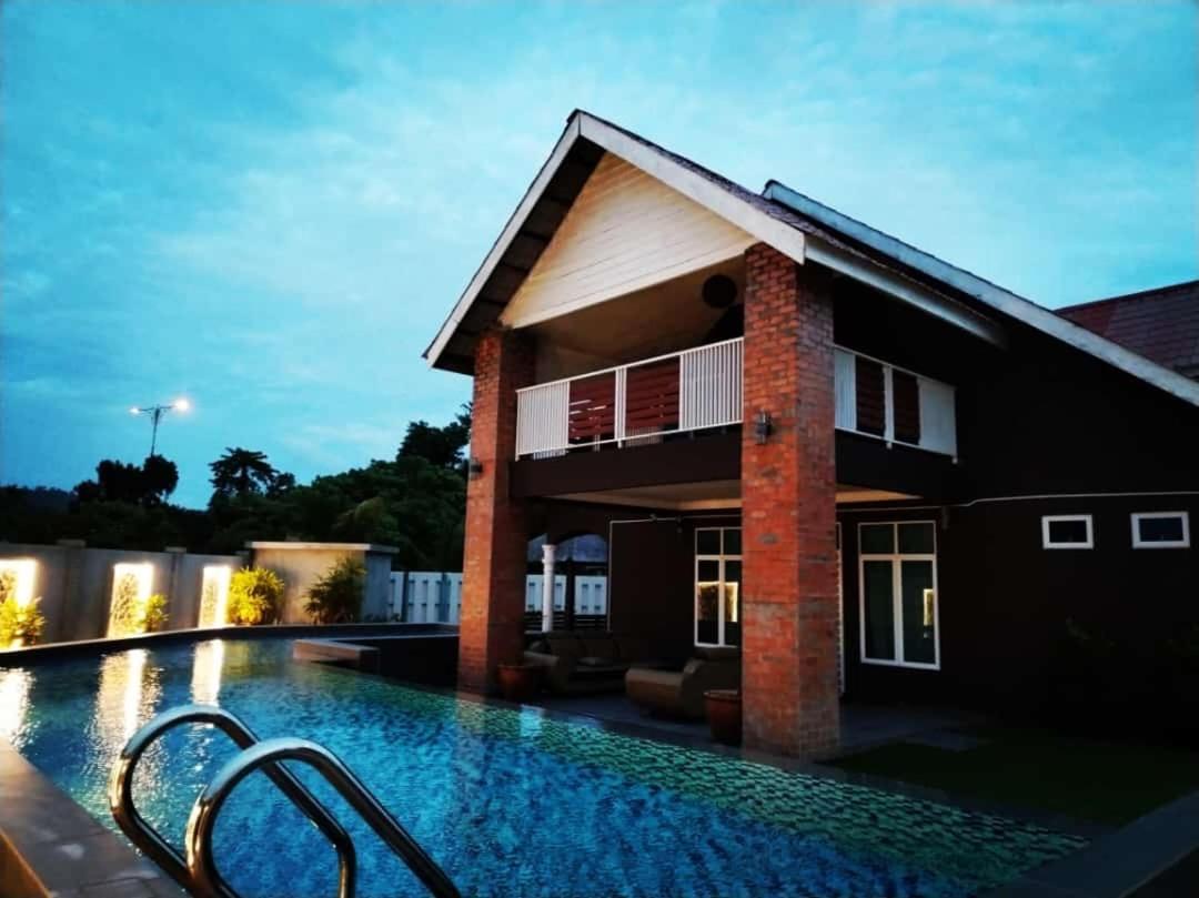 Destini Akef Villa 2 ปันไตเจอนัง ภายนอก รูปภาพ
